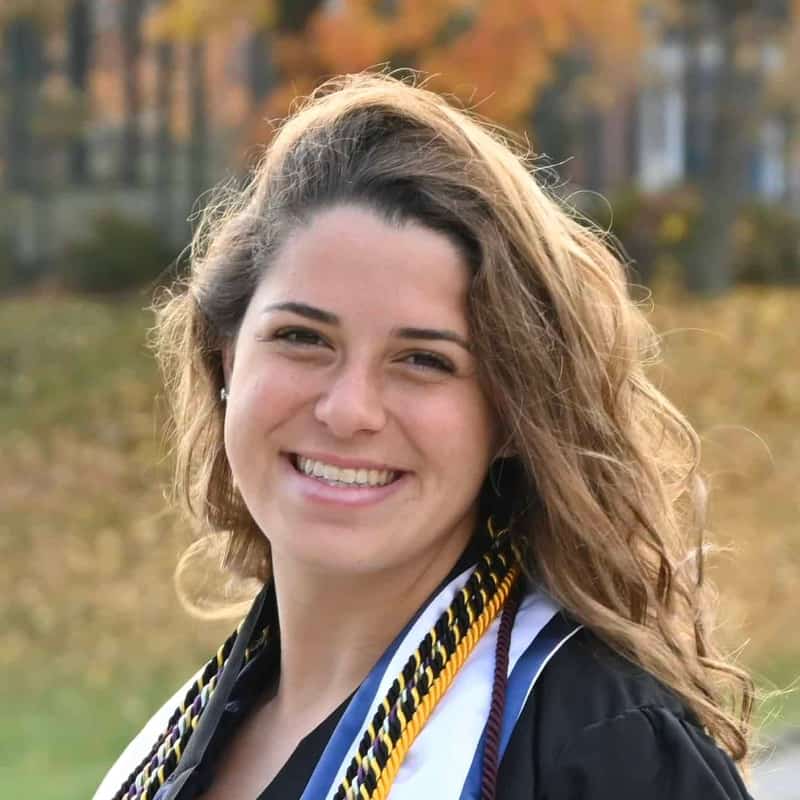 Knott Scholarship Funds Alumni Sara Morales